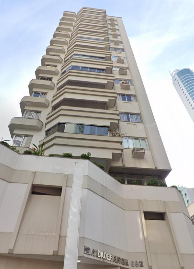 Apto Av Brasil Quadra Mar Balneário Camboriú Екстериор снимка